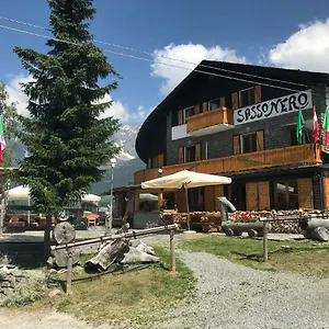 Sasso Nero Hotel Chiesa in Valmalenco